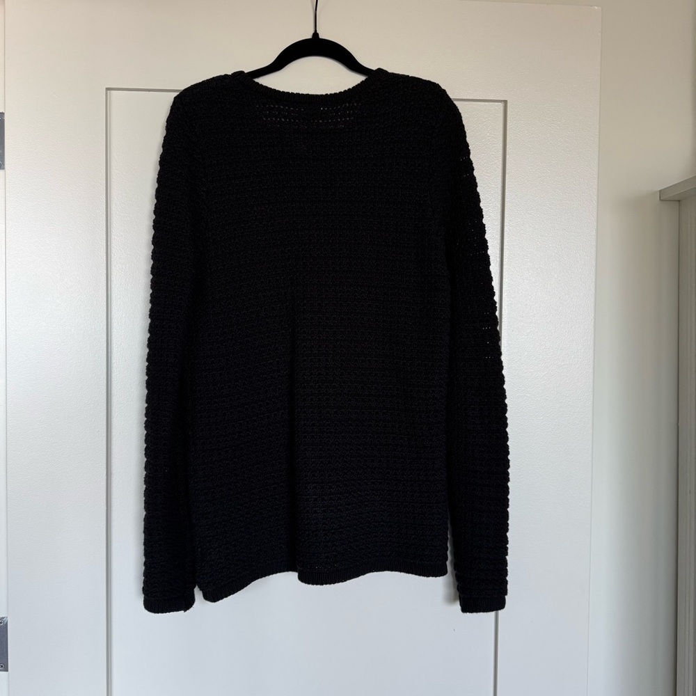Chic Black Button-Up Cardigan - Picture 2 of 3